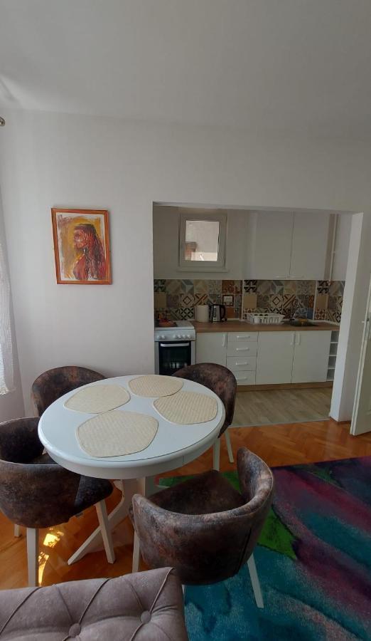 Apartman Milica Vrsac Eksteriør billede